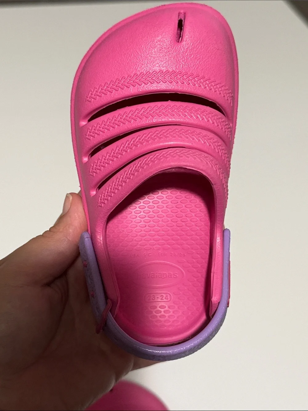 Havaianas Bright Pink Kids Sandals with Lavender Heel Straps Sz 9C